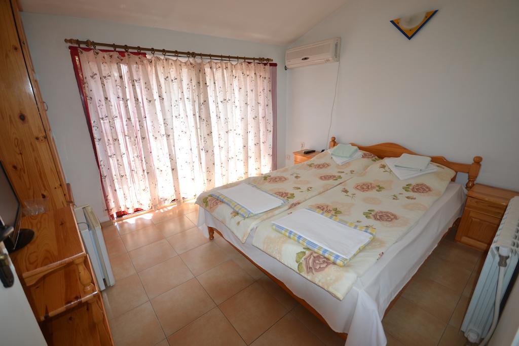 Guest House Olimpia Sozopol Rom bilde